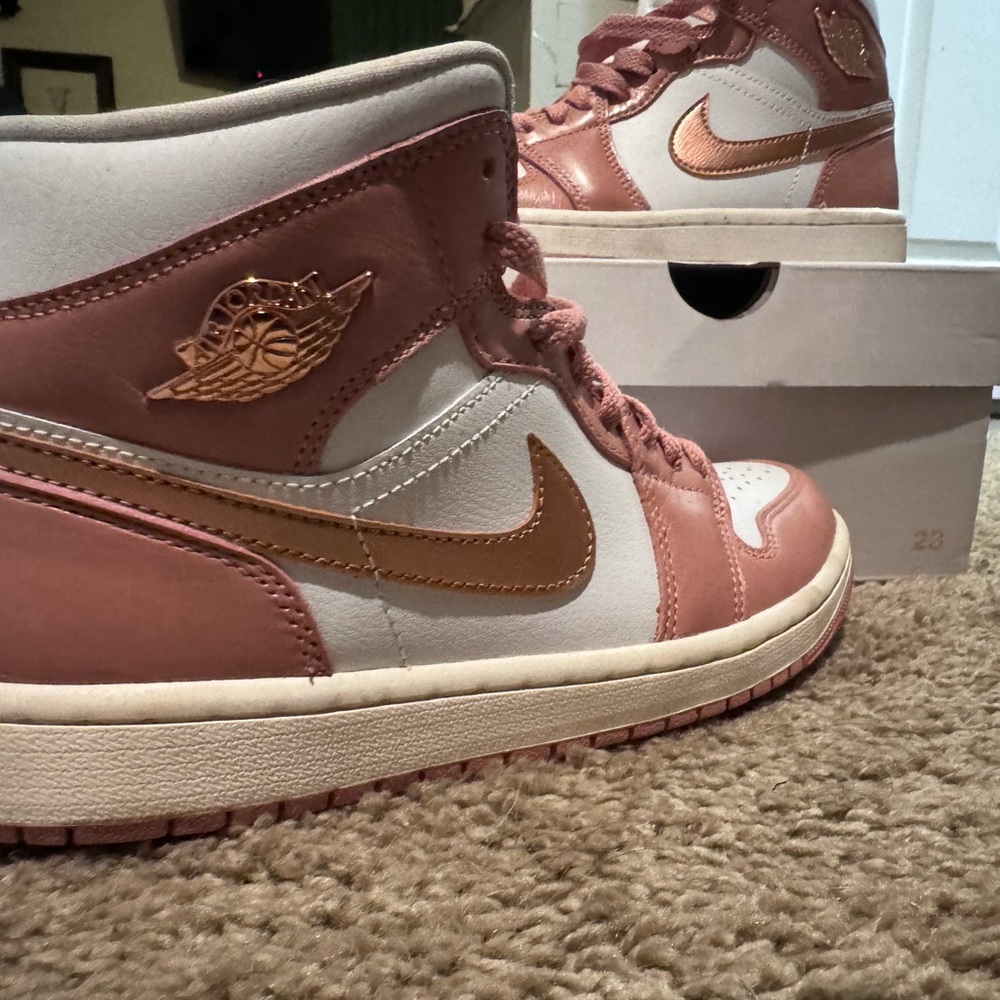 Women's Pink and rose Gold Jordan 1 High-Top Sneakers